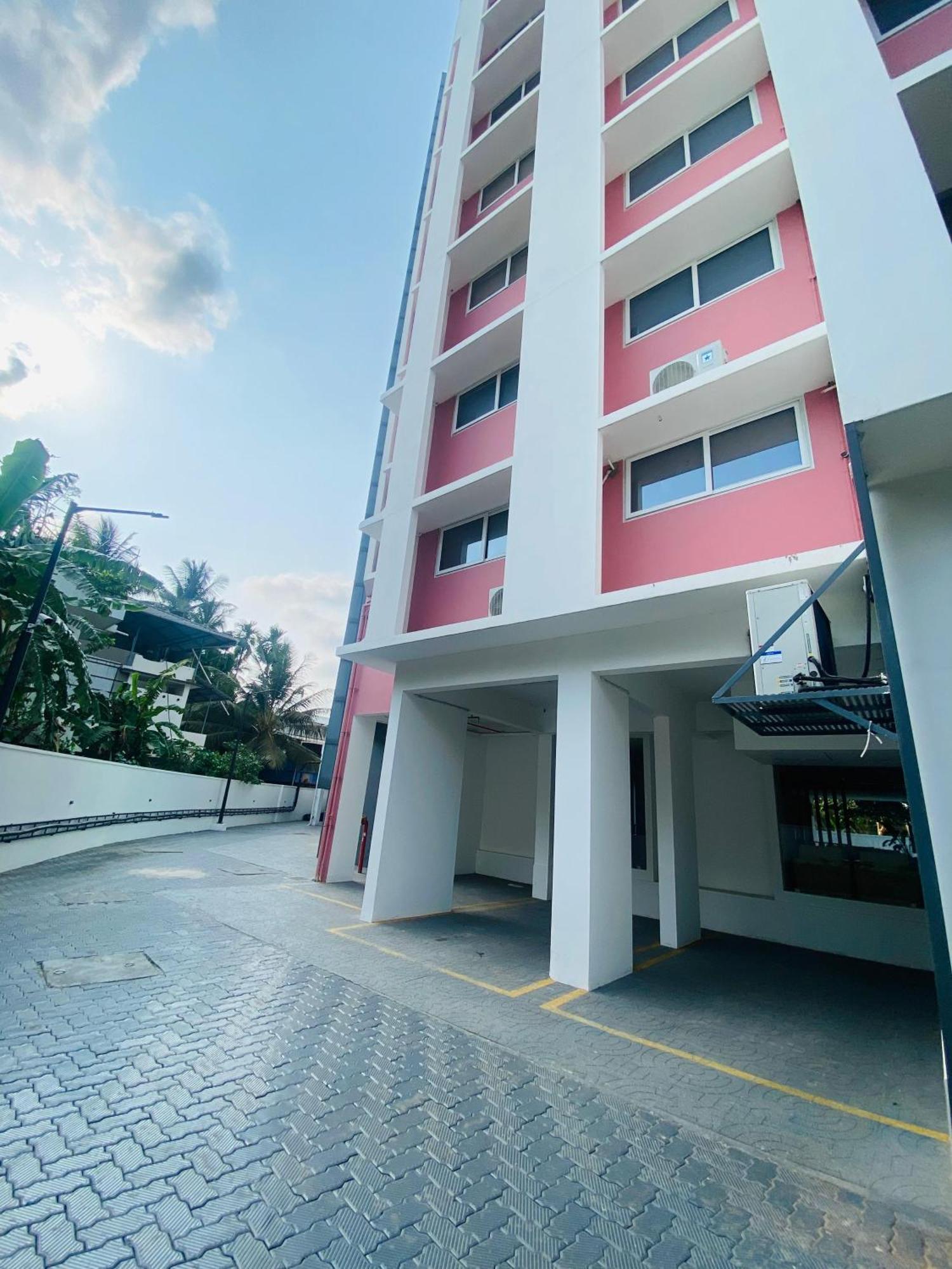 The Habitat Suites Guruvāyūr Exteriör bild
