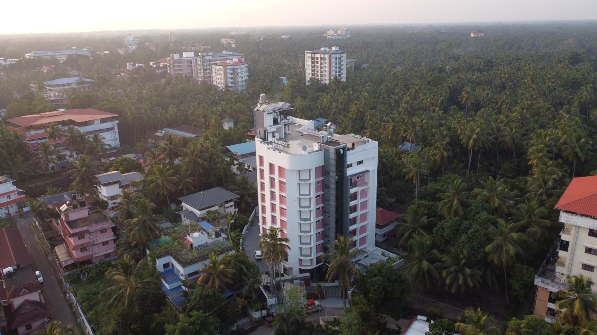 The Habitat Suites Guruvāyūr Exteriör bild