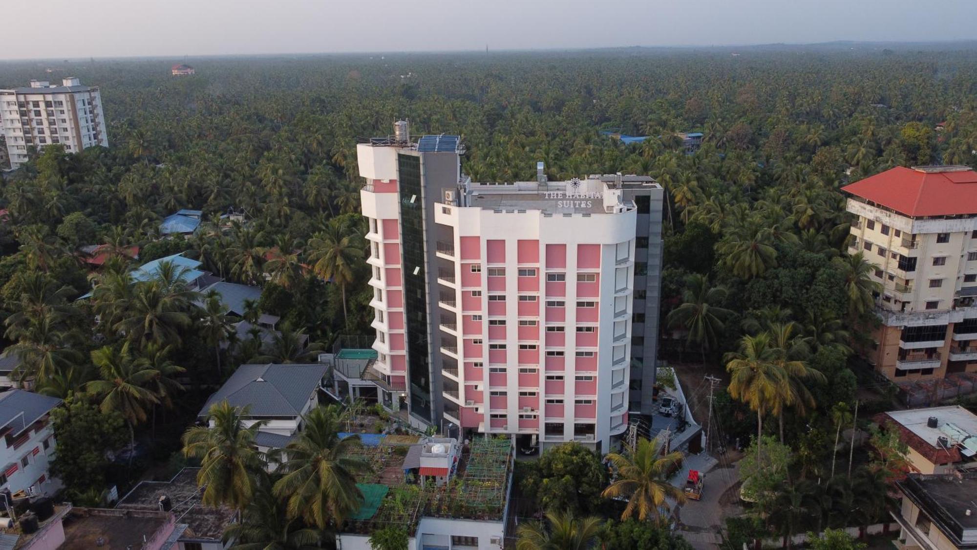 The Habitat Suites Guruvāyūr Exteriör bild