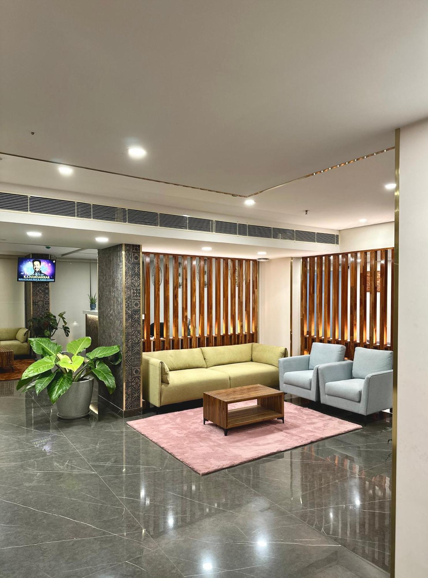 The Habitat Suites Guruvāyūr Exteriör bild