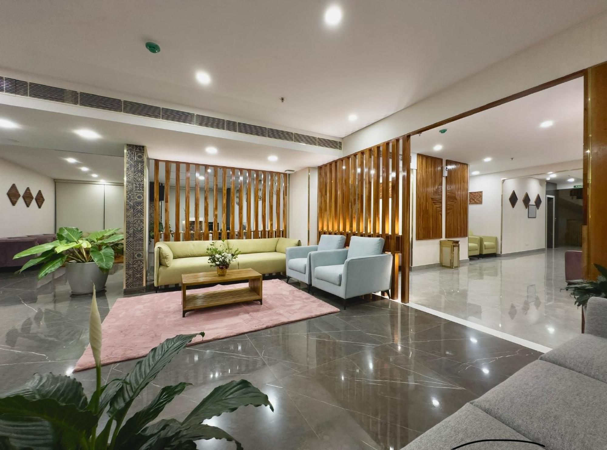 The Habitat Suites Guruvāyūr Exteriör bild