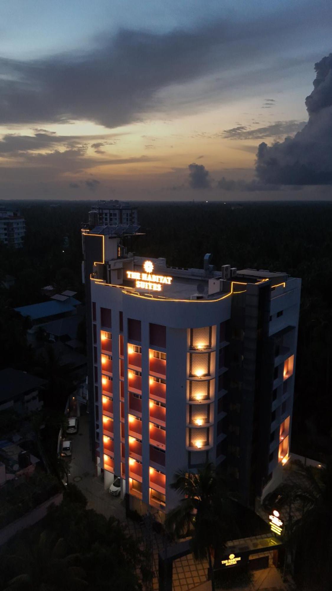 The Habitat Suites Guruvāyūr Exteriör bild